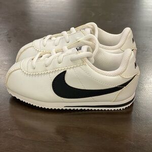 Nike cortez td wht/blk new in original box